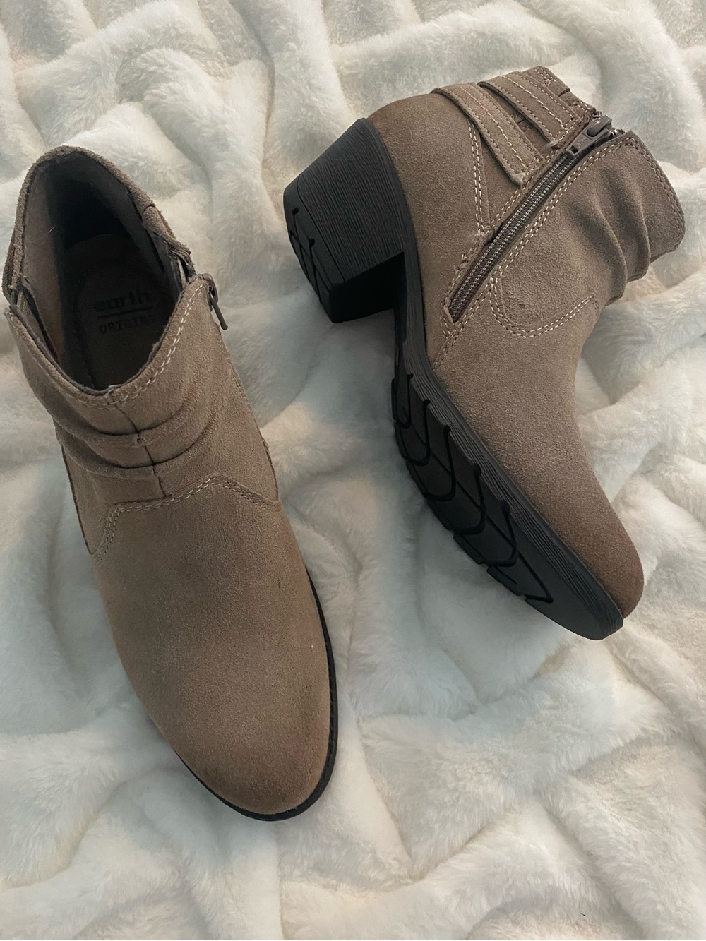 EARTH ORIGINS Suede Ankle Booties. New without Tags.